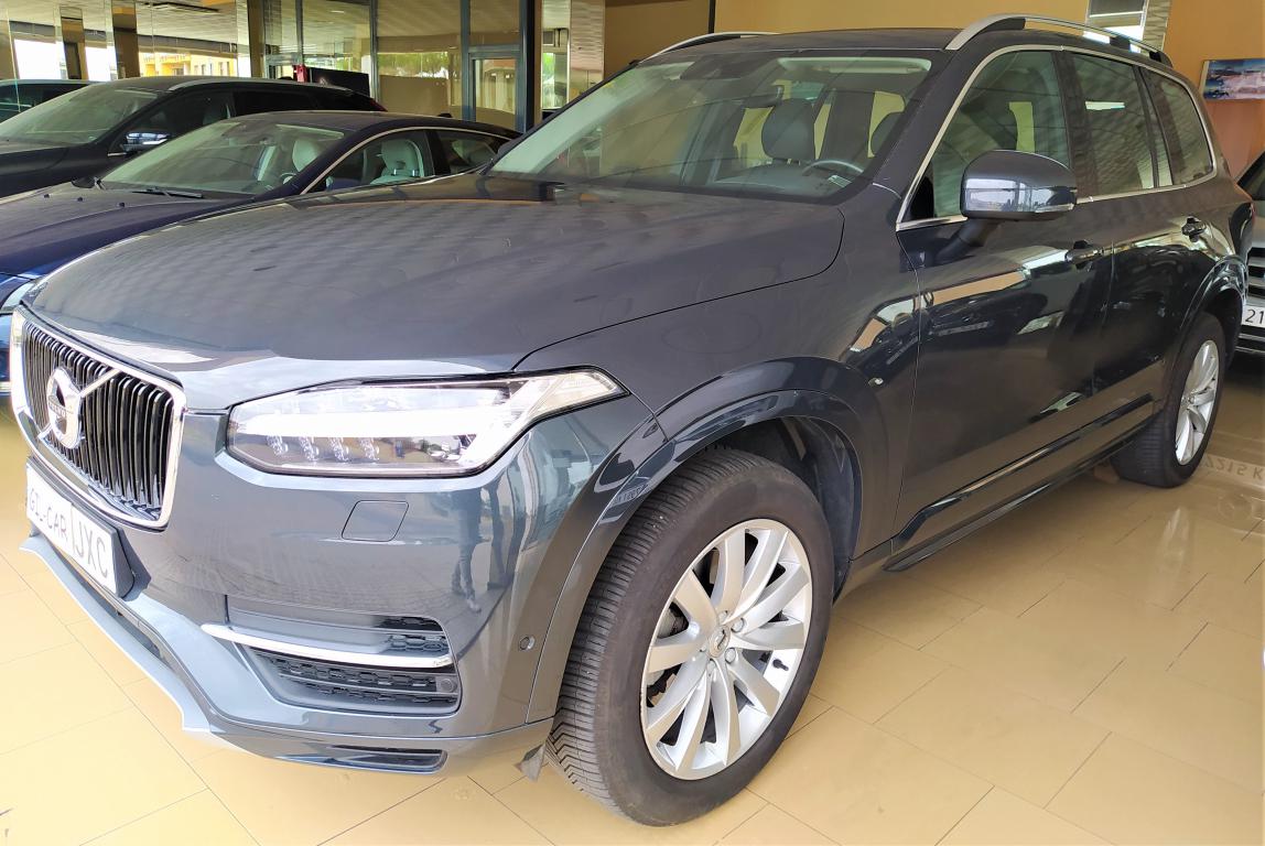 Volvo XC90 D5 MOMENTUM 7P
