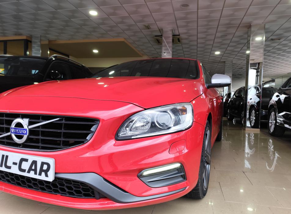 Volvo V60 *R-DESING* D3 AUTOMÁTICO 2016