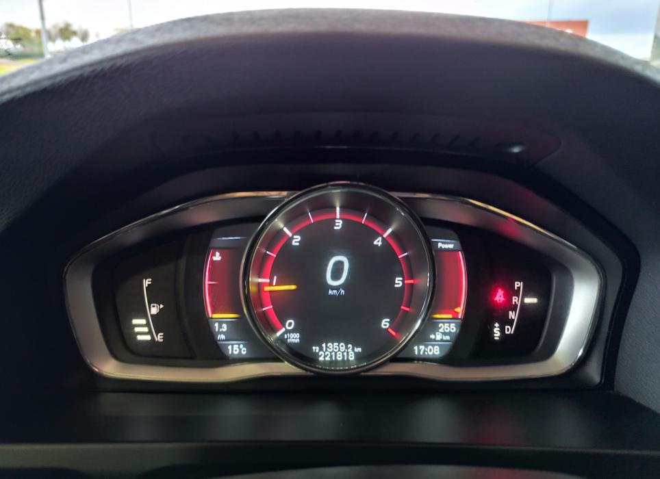 Volvo V60 *R-DESING* D3 AUTOMÁTICO 2016
