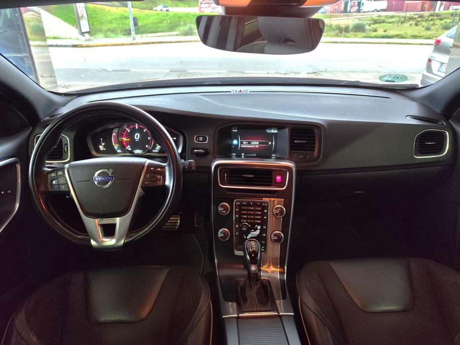 Volvo V60 *R-DESING* D3 AUTOMÁTICO 2016