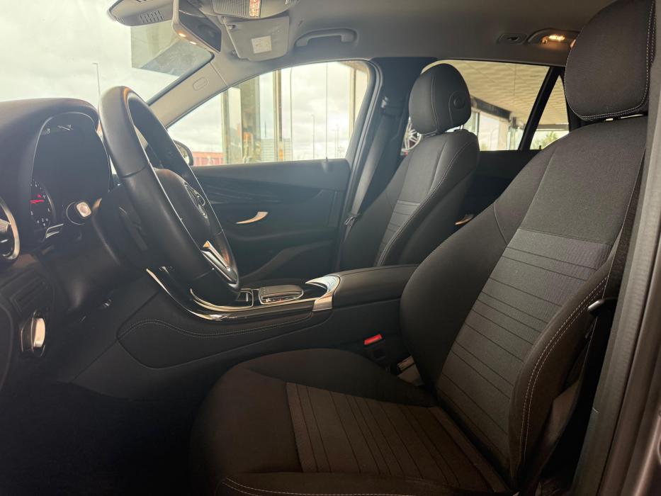 Mercedes-Benz GLC 300D *GRIS MATE* 2020