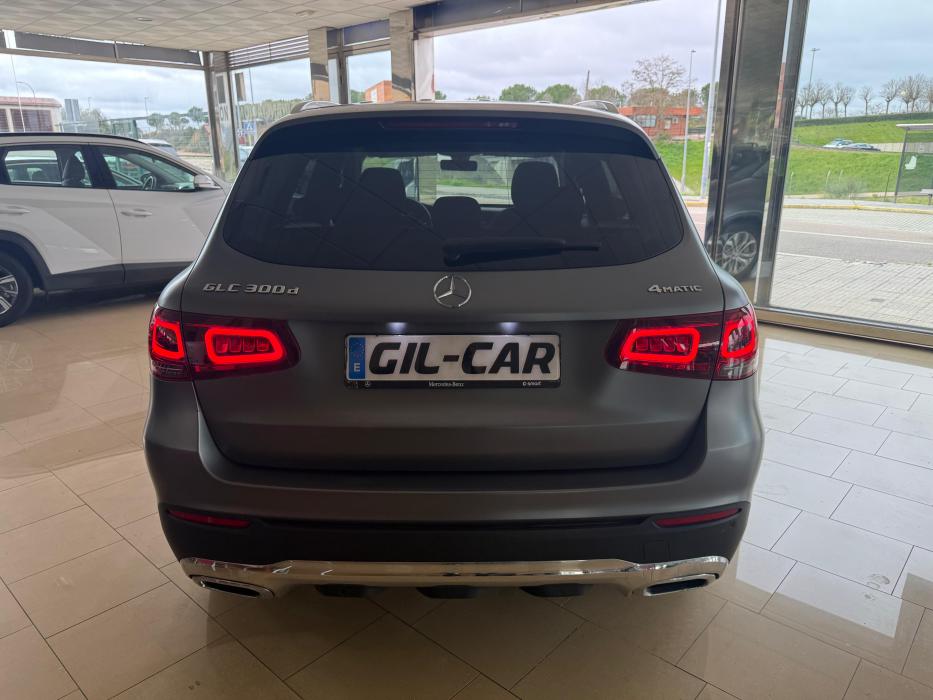 Mercedes-Benz GLC 300D *GRIS MATE* 2020