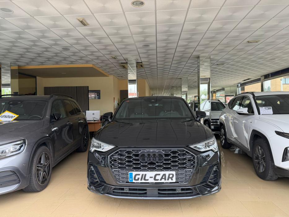 Audi Q3 Sportback *S-LINE* Black Line