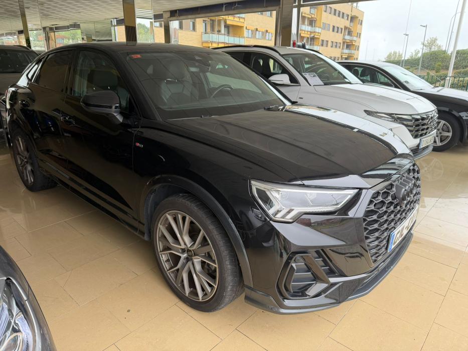 Audi Q3 Sportback *S-LINE* Black Line