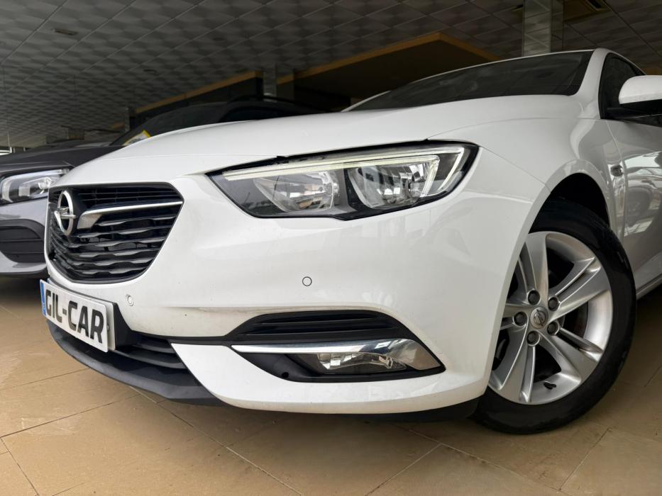 Opel Insignia GRAND SPORT *MODELO 2019*