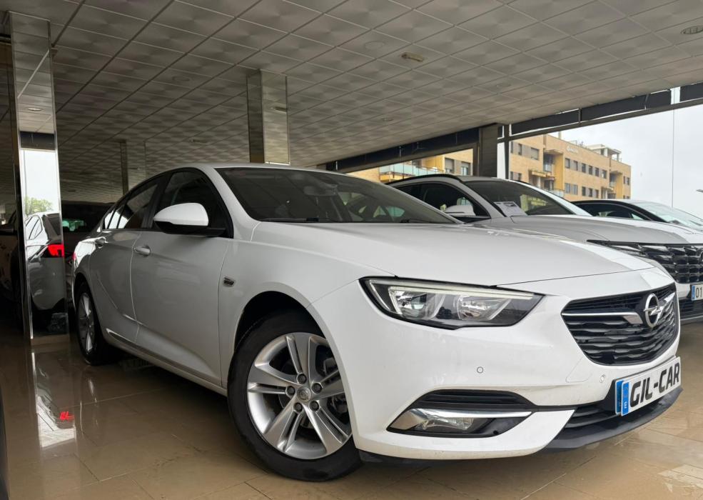 Opel Insignia GRAND SPORT *MODELO 2019*