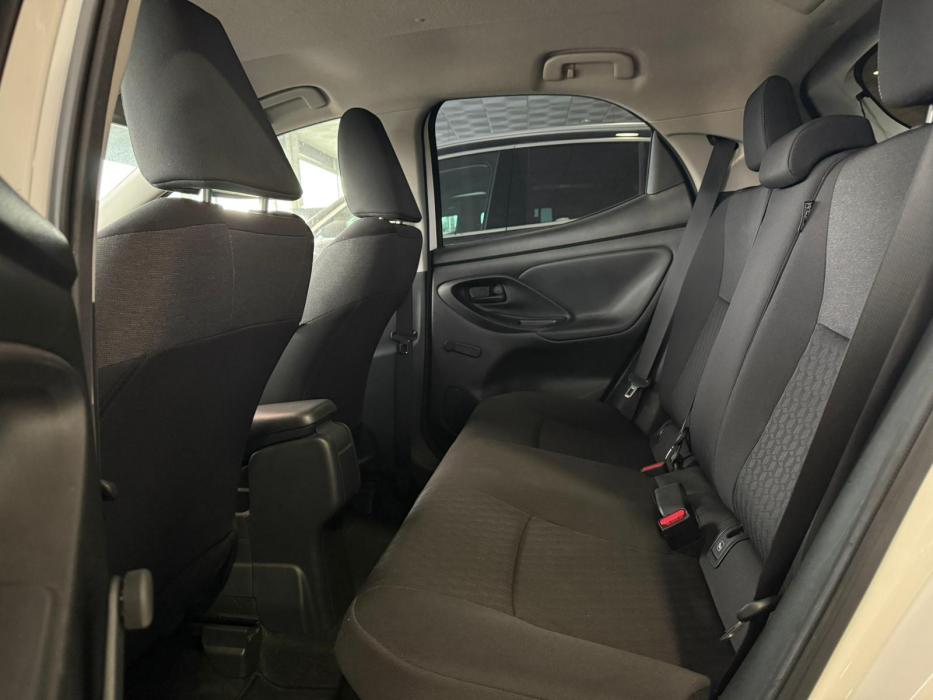 Toyota Yaris Híbrido Automático *MODELO 2023*