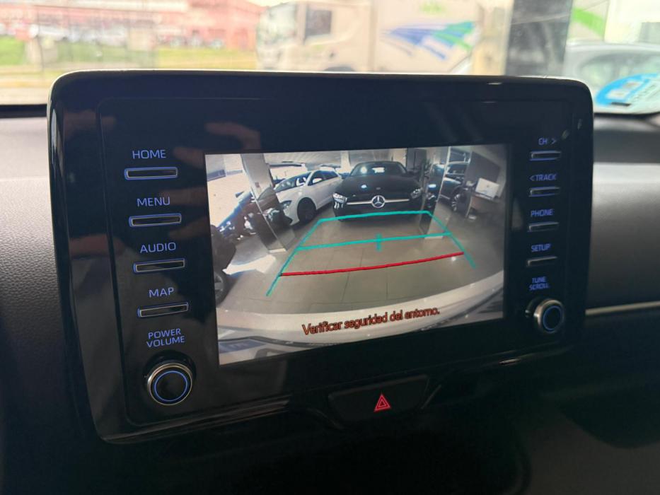 Toyota Yaris Híbrido Automático *MODELO 2023*