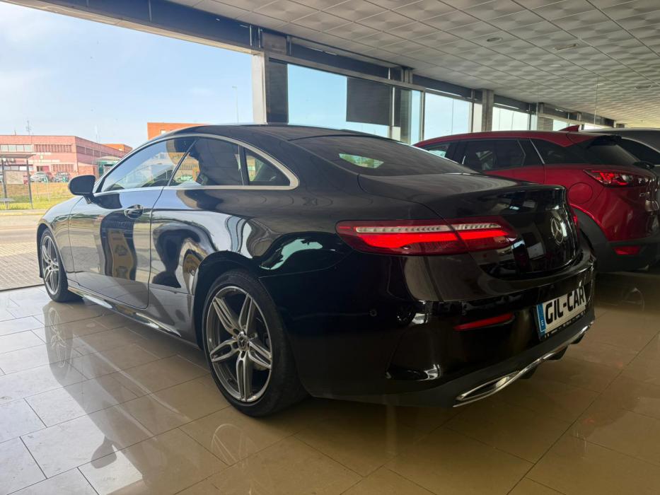Mercedes-Benz Clase E220D Coupé *PACK AMG*