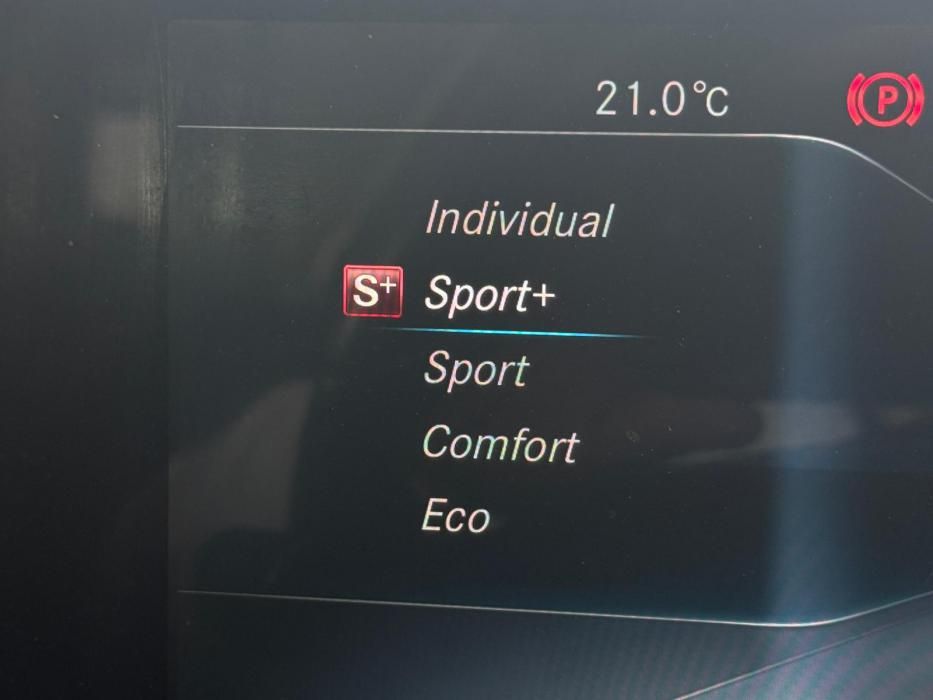 Mercedes-Benz Clase E220D Coupé *PACK AMG*