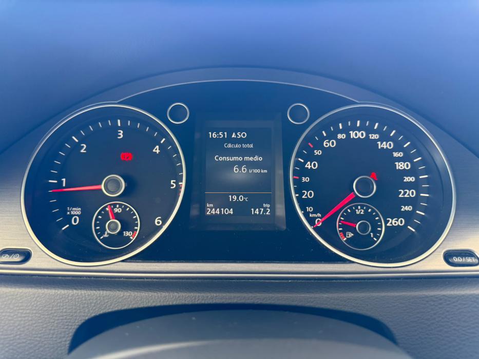 VOLKSWAGEN PASSAT 2.0TDI 140CV AÑO 2014