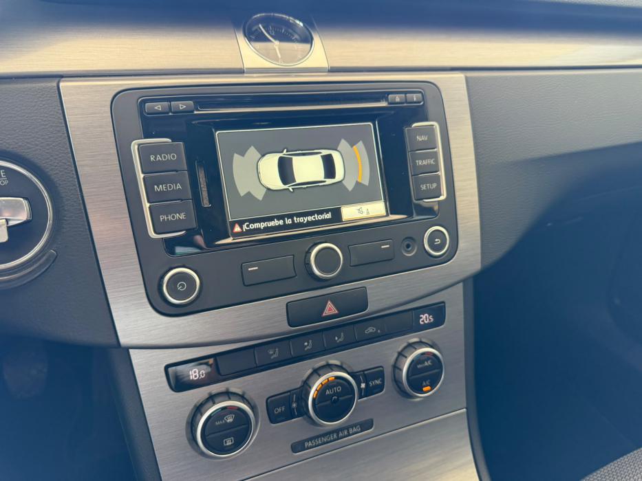 VOLKSWAGEN PASSAT 2.0TDI 140CV AÑO 2014