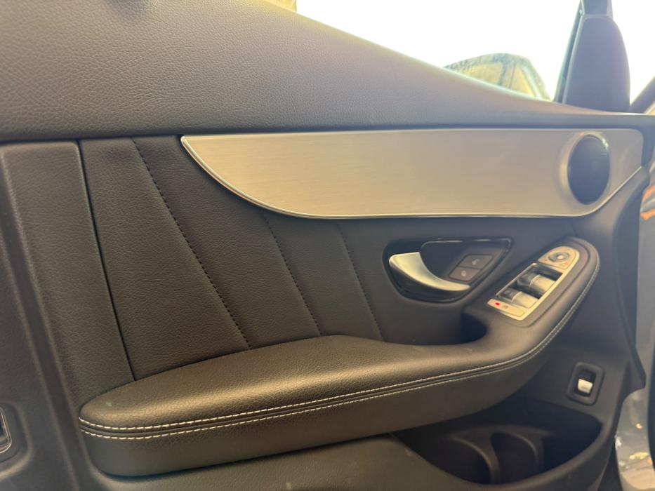 MERCEDES-BENZ GLC220D *PACK AMG* 4MATIC 2021