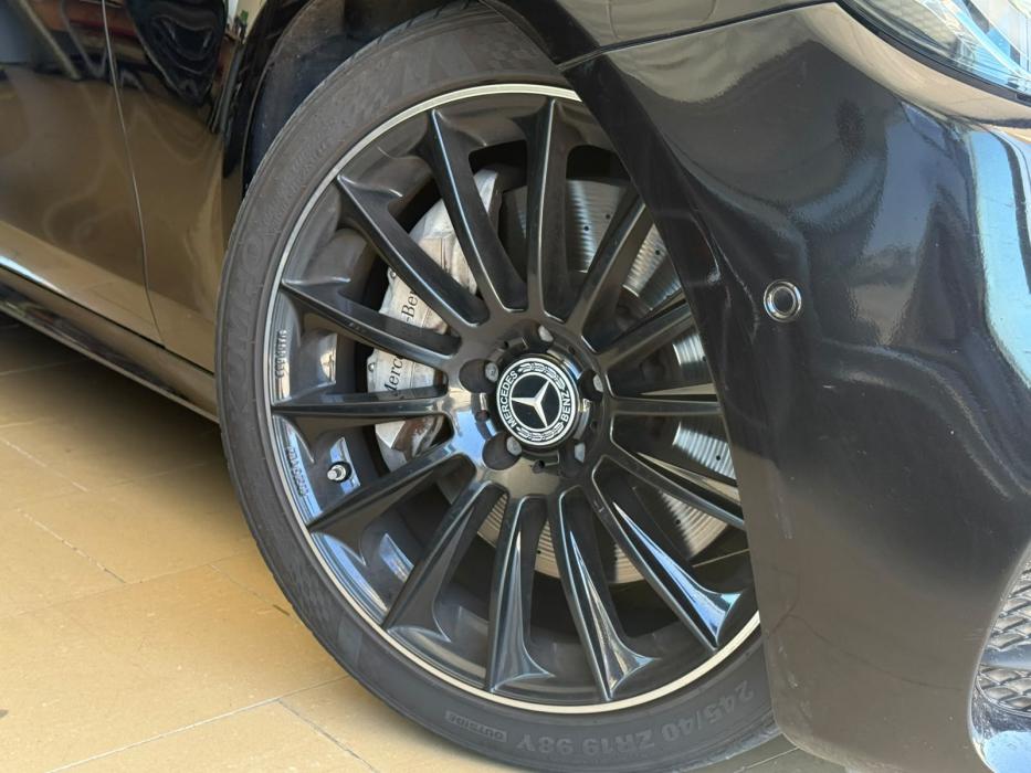 Mercedes-Benz Clase E350d *PACK AMG*