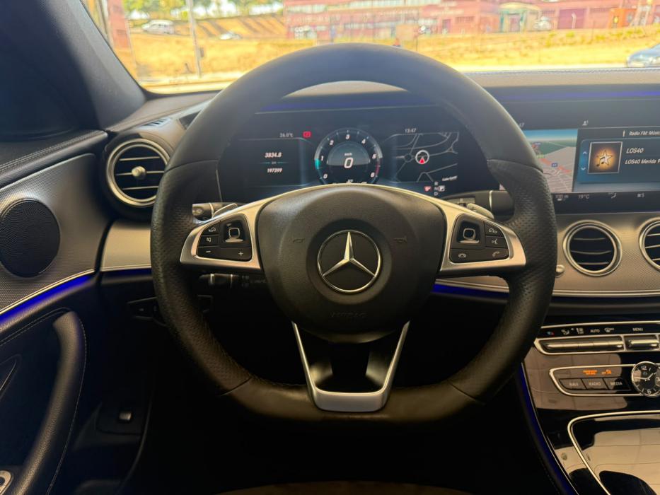 Mercedes-Benz Clase E350d *PACK AMG*