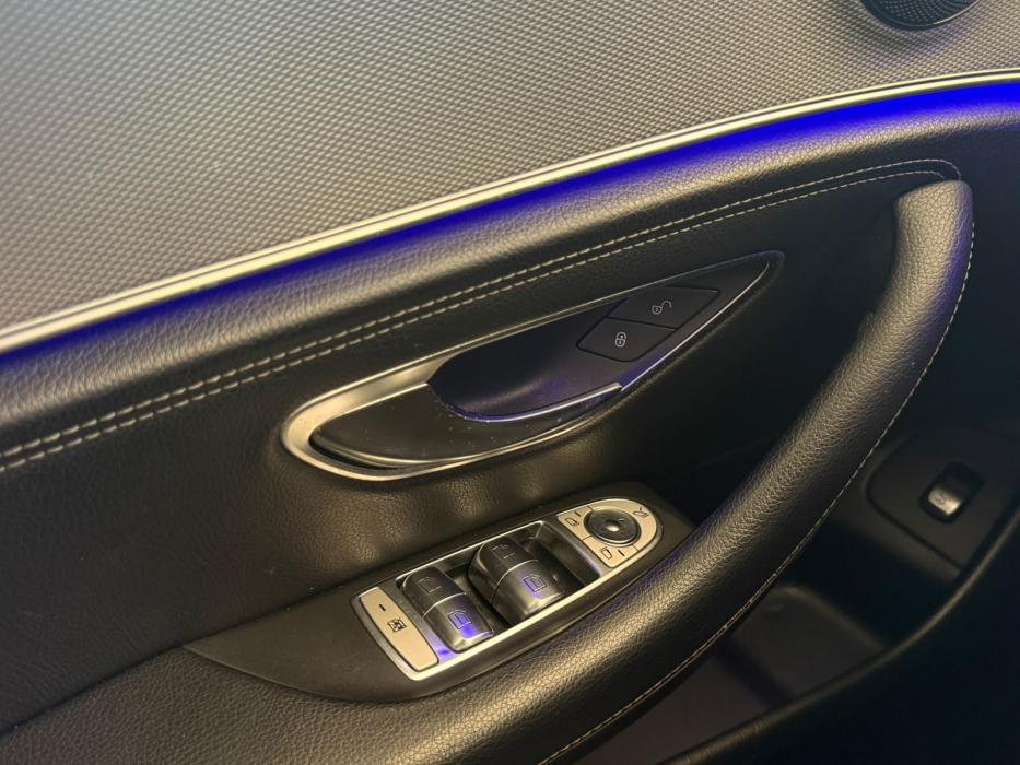 Mercedes-Benz Clase E350d *PACK AMG*