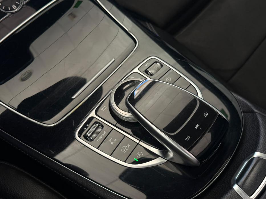 Mercedes-Benz Clase E350d *PACK AMG*