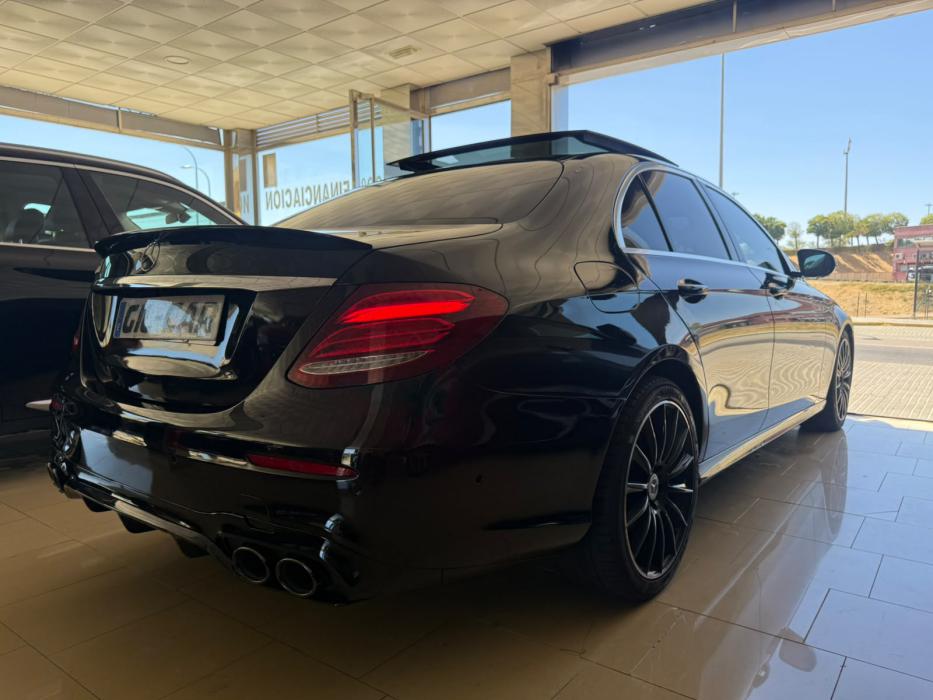 Mercedes-Benz Clase E350d *PACK AMG*