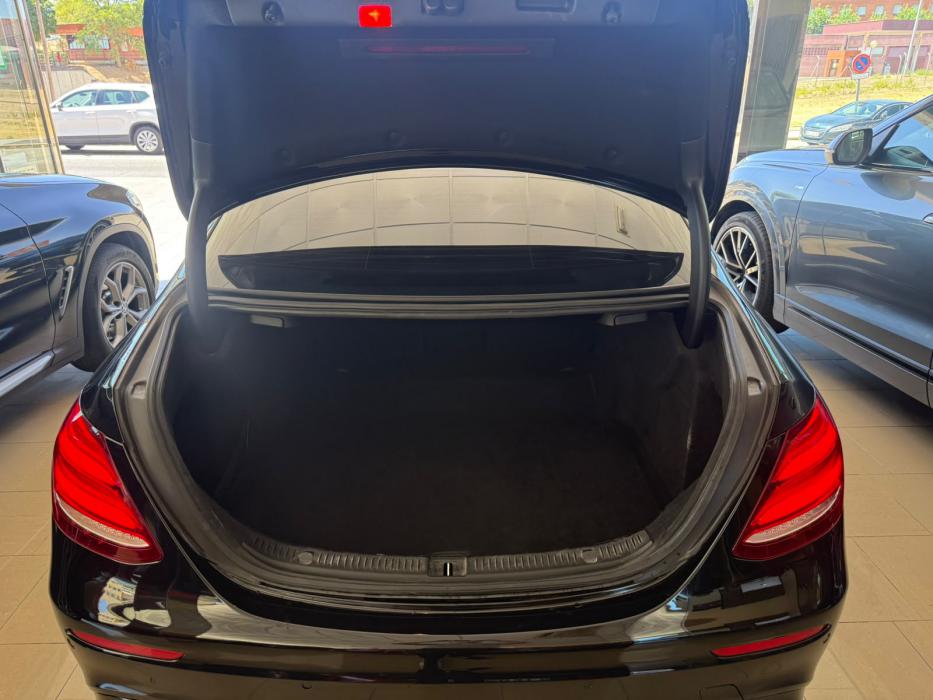 Mercedes-Benz Clase E350d *PACK AMG*