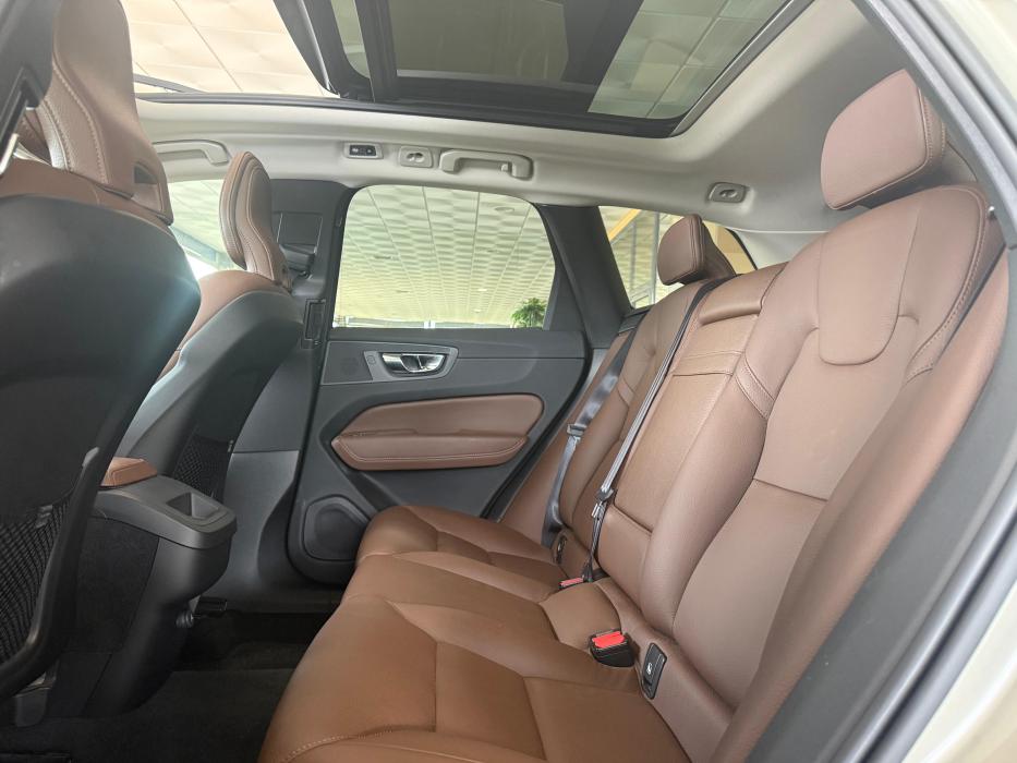 VOLVO XC60 D3 MOMENTUM *TECHO SOLAR* 2019