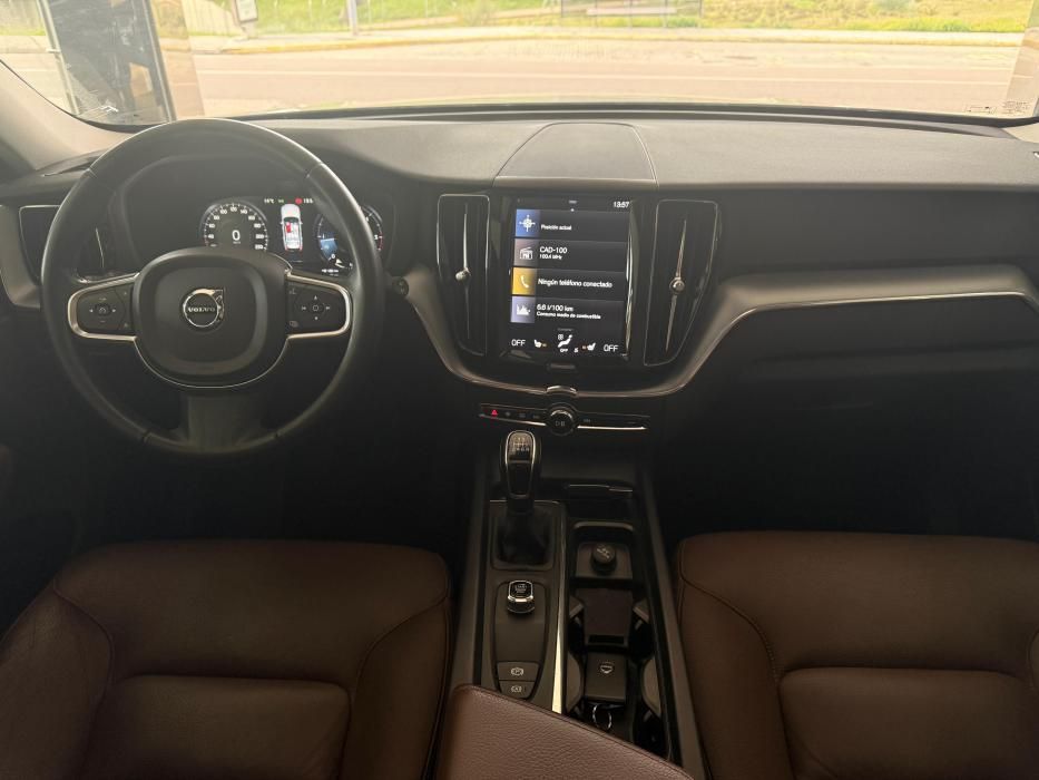 VOLVO XC60 D3 MOMENTUM *TECHO SOLAR* 2019