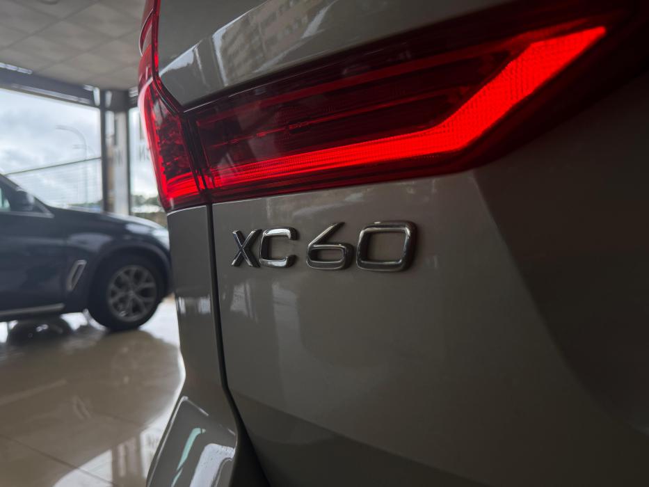 VOLVO XC60 D3 MOMENTUM *TECHO SOLAR* 2019