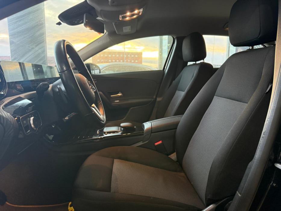 Mercedes-Benz A180d 2.0 *AUTOMÁTICO* 2022