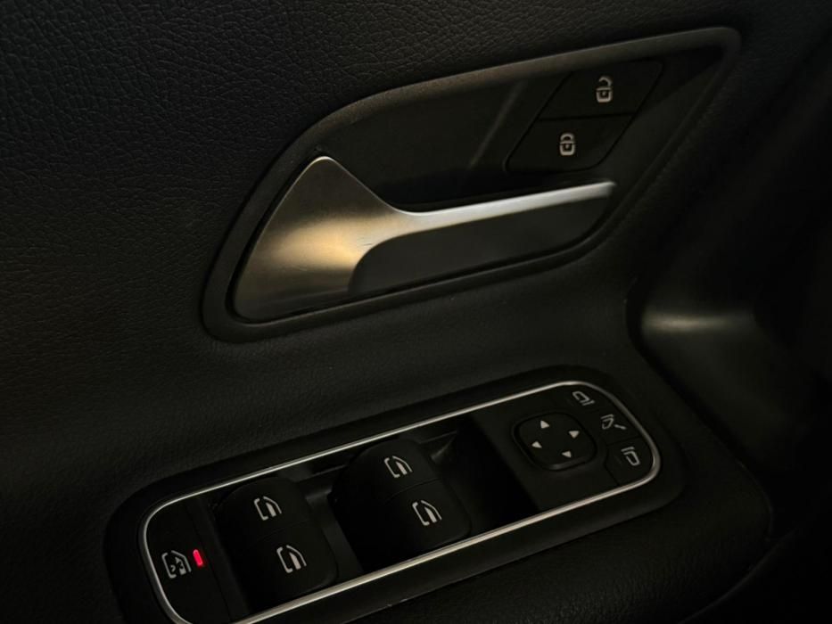 Mercedes-Benz A180d 2.0 *AUTOMÁTICO* 2022