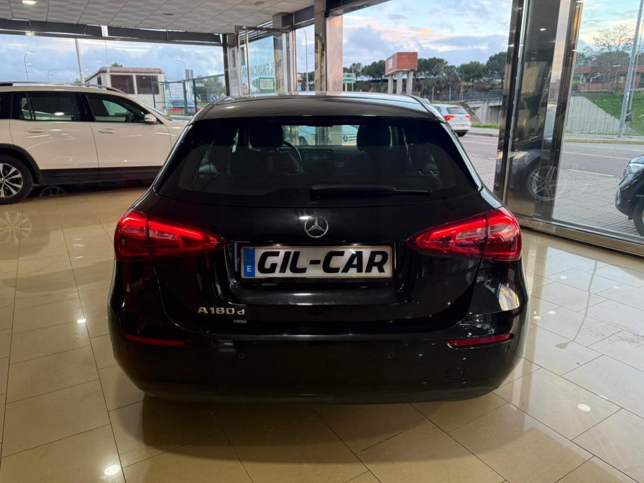 Mercedes-Benz A180d 2.0 *AUTOMÁTICO* 2022