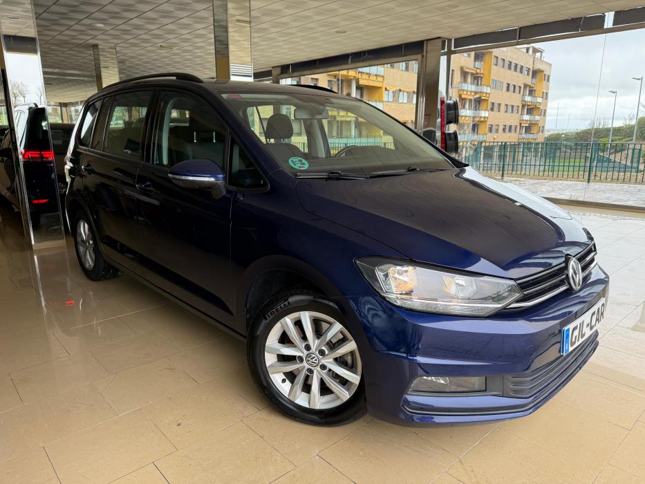 Volkswagen Touran *7 PLAZAS* 2017