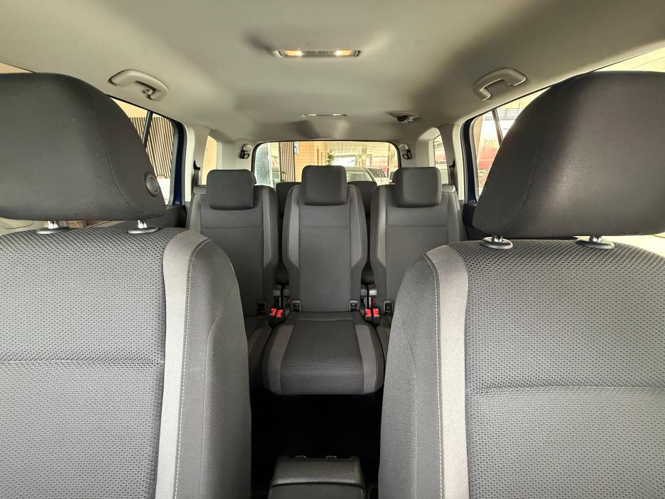 Volkswagen Touran *7 PLAZAS* 2017