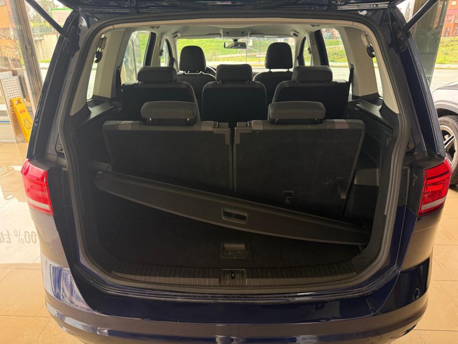 Volkswagen Touran *7 PLAZAS* 2017