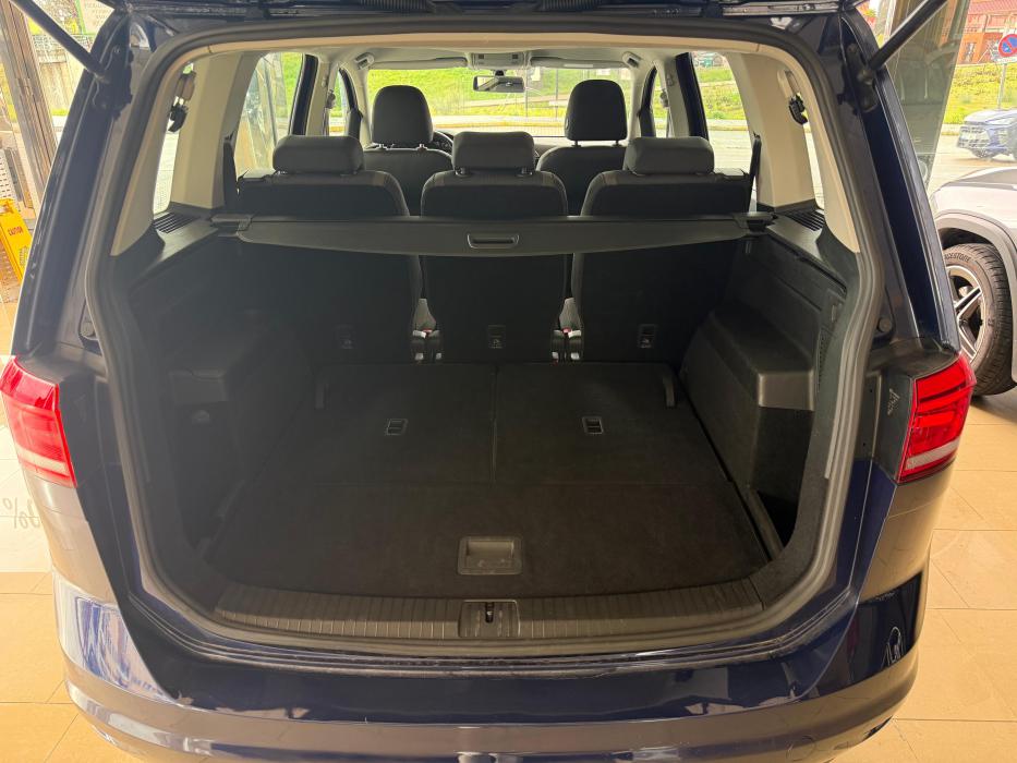 Volkswagen Touran *7 PLAZAS* 2017